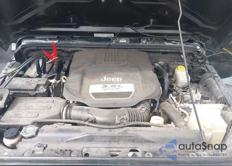 2013 Jeep Wrangler Unlimited Sport from USA, damaged, VIN 1C4HJWDG8DL582041